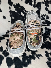 Load image into Gallery viewer, WOMENS Sitka Camo Hey Dudes